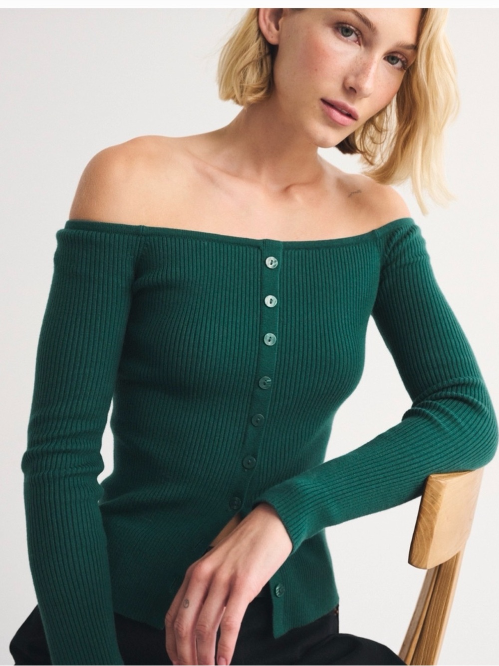 NWT Off-The-Shoulder Button-Through Top